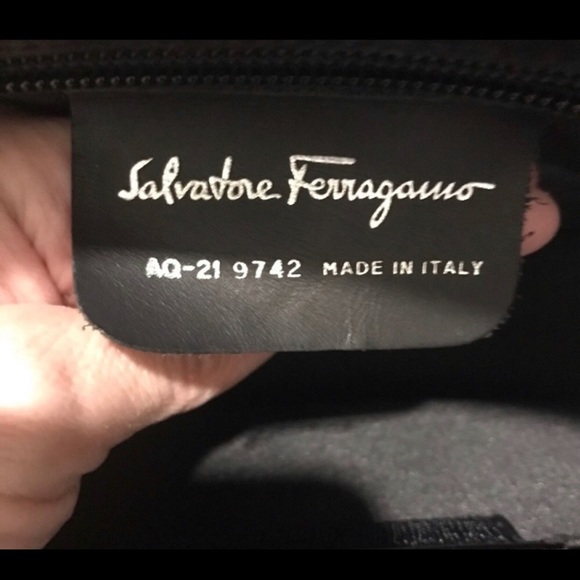 Salvatore Ferragamo like new gorgeous hobo - Picture 6 of 10